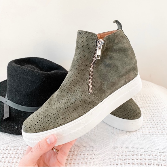Steve Madden Shoes - STEVE MADDEN | Green Suede Carlen Sneaker Sz 7